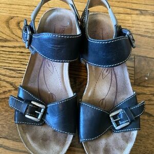 Joseph Seibel Stylish Black Leather Sandals